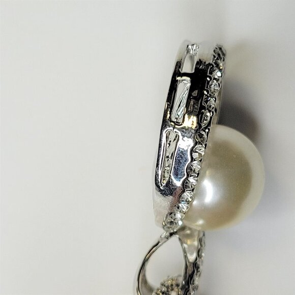 Pearl Pendant Fashion Necklace - Picture 11 of 16